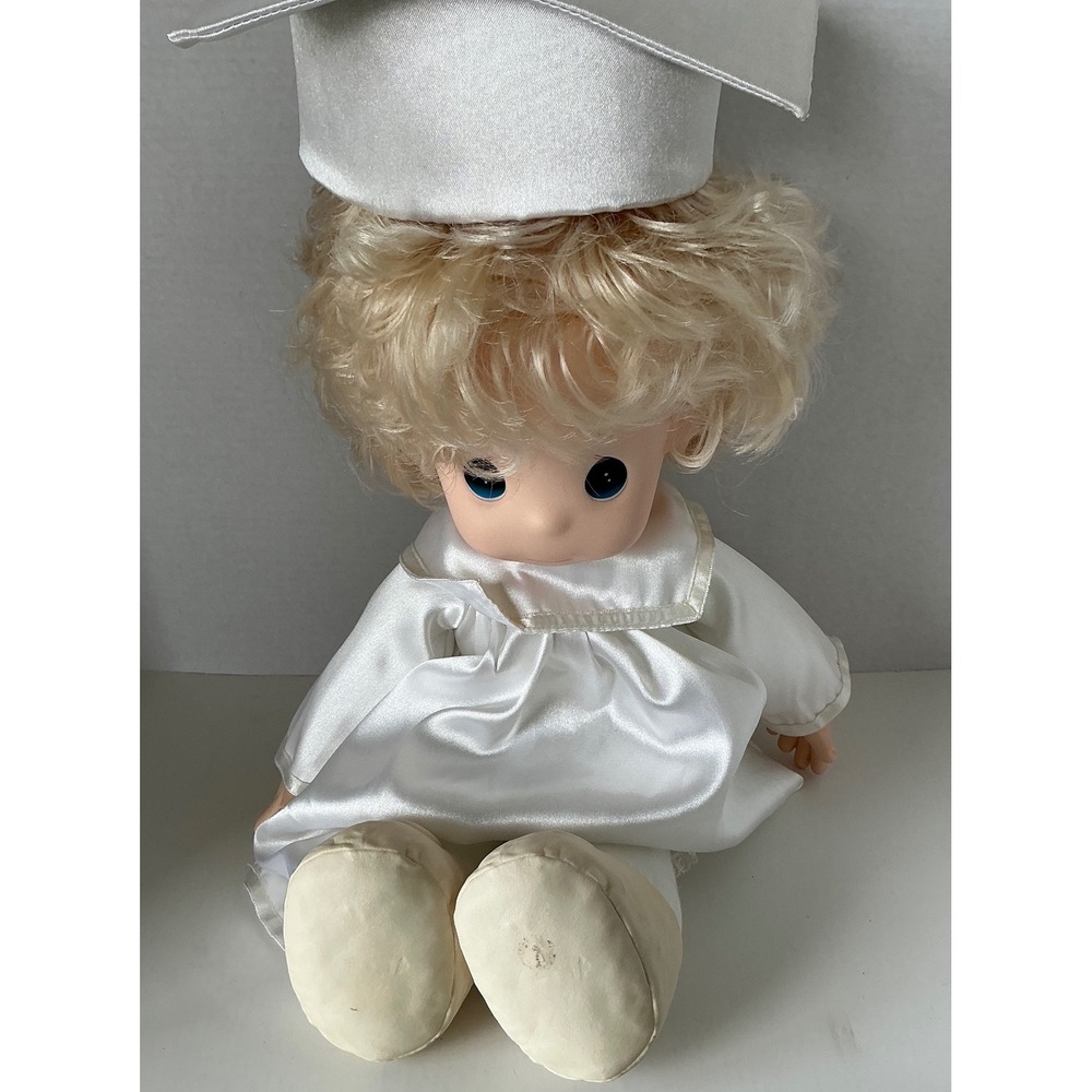 Precious Moments Vintage 1991 Graduation Doll White‎ Satin Gown 15 Inch NWT